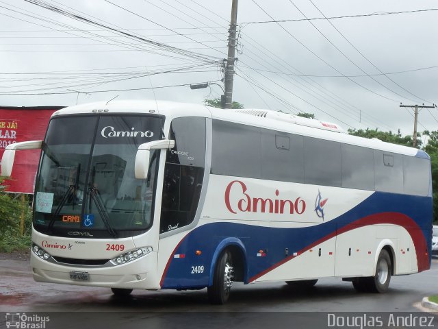 Camino Transportes 2409 na cidade de Trindade, Goiás, Brasil, por Douglas Andrez. ID da foto: 1641182.