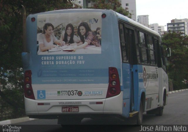 Sistema Complementar de Recife 037 na cidade de Recife, Pernambuco, Brasil, por José Ailton Neto. Número da foto: #1686533.