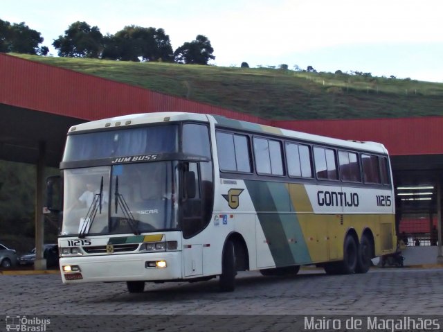 Empresa Gontijo de Transportes 11215 na cidade de João Monlevade, Minas Gerais, Brasil, por Mairo de Magalhães. ID da foto: 1687375.