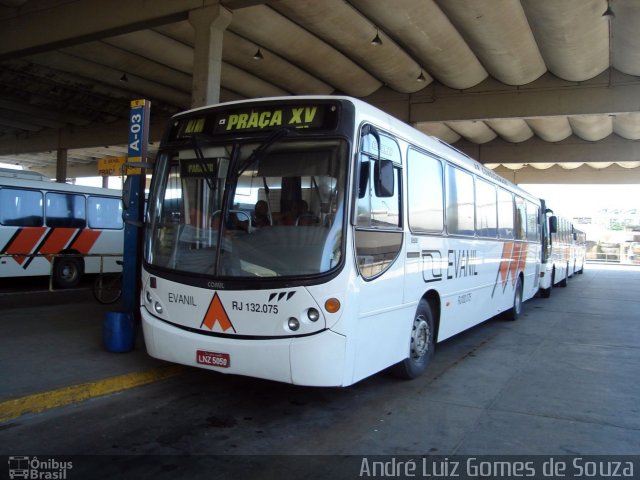 Evanil Transportes e Turismo RJ 132.075 na cidade de Nova Iguaçu, Rio de Janeiro, Brasil, por André Luiz Gomes de Souza. Número da foto: #1689141.