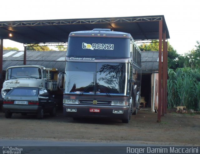 Lorenzi 12000 na cidade de Realeza, Paraná, Brasil, por Roger Damim Maccarini. Número da foto: #1689189.