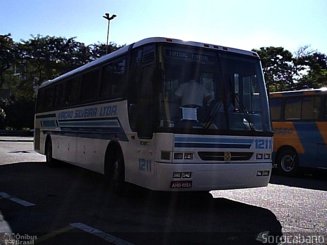 Viação Silveira 1211 na cidade de Sorocaba, São Paulo, Brasil, por Elias  Junior. Número da foto: #1690119.