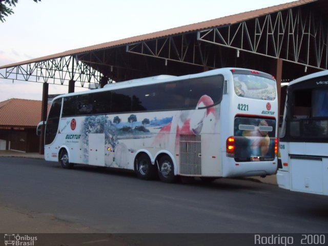 Eucatur - Empresa União Cascavel de Transportes e Turismo 4221 na cidade de Ouro Preto do Oeste, Rondônia, Brasil, por Rodrigo Matos. Número da foto: #1689962.