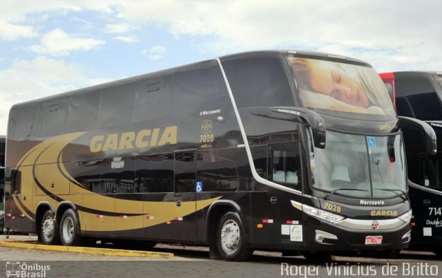 Viação Garcia 7028 na cidade de Londrina, Paraná, Brasil, por Roger Vinicius de Britto. ID da foto: 1693481.