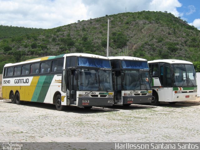 Empresa Gontijo de Transportes 15240 na cidade de Itaobim, Minas Gerais, Brasil, por Harllesson Santana Santos. ID da foto: 1698903.