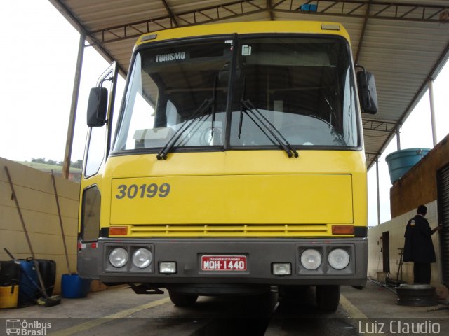 Viação Itapemirim 30199 na cidade de Manhuaçu, Minas Gerais, Brasil, por Luiz Claudio . Número da foto: #1698892.