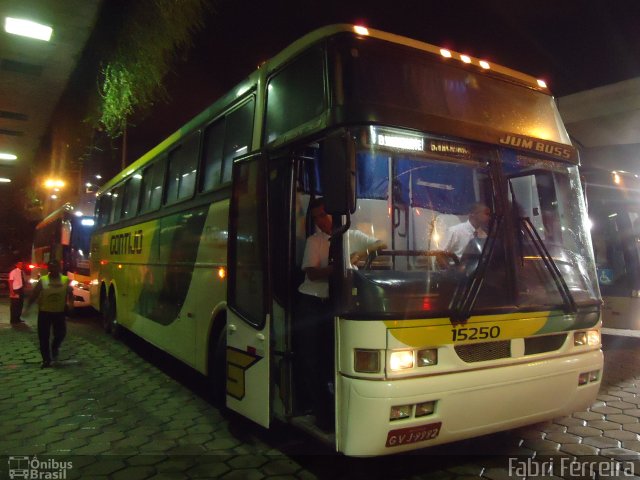 Empresa Gontijo de Transportes 15250 na cidade de Belo Horizonte, Minas Gerais, Brasil, por Fabri Ferreira. Número da foto: #1697641.