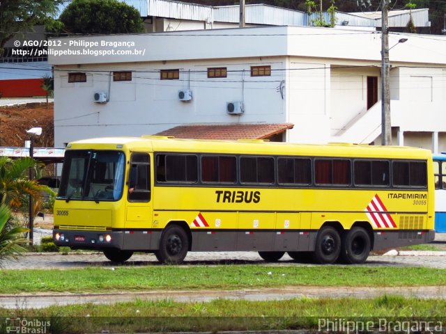 Viação Itapemirim 30055 na cidade de Manhuaçu, Minas Gerais, Brasil, por Philippe Almeida. Número da foto: #1649247.