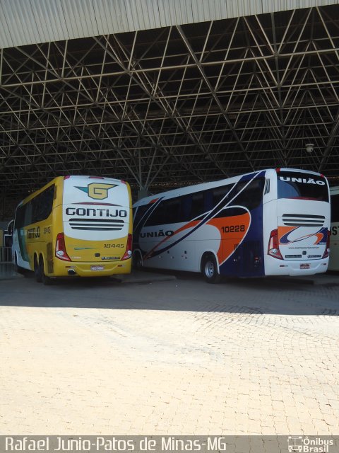 Empresa Gontijo de Transportes 18445 na cidade de Patos de Minas, Minas Gerais, Brasil, por RAFAEL  JUNIO FONSECA. Número da foto: #1652708.