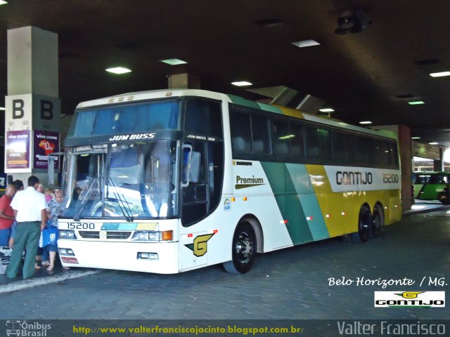 Empresa Gontijo de Transportes 15200 na cidade de Belo Horizonte, Minas Gerais, Brasil, por Valter Francisco. ID da foto: 1654481.