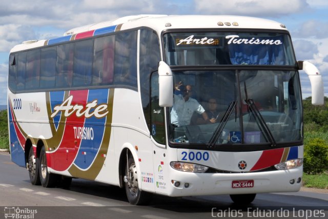 Arte Transportes e Turismo 2000 na cidade de Montes Claros, Minas Gerais, Brasil, por Carlos Eduardo Lopes. Número da foto: #1705427.