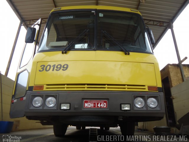 Viação Itapemirim 30199 na cidade de Manhuaçu, Minas Gerais, Brasil, por Gilberto Martins. Número da foto: #1704177.