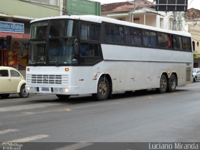 Ônibus Particulares ACQ6272 na cidade de Ponte Nova, Minas Gerais, Brasil, por Luciano Miranda. Número da foto: #1726505.