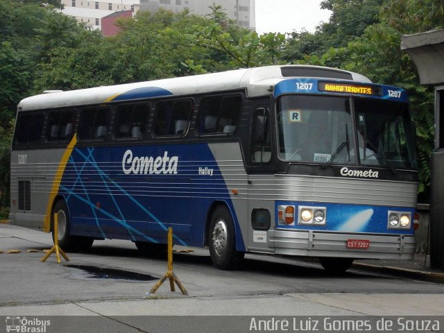 Viação Cometa 1207 na cidade de São Paulo, São Paulo, Brasil, por André Luiz Gomes de Souza. ID da foto: 1729998.