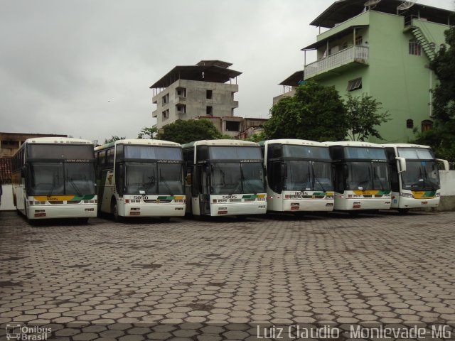 Empresa Gontijo de Transportes 5875 na cidade de João Monlevade, Minas Gerais, Brasil, por Luiz Claudio . Número da foto: #1731269.