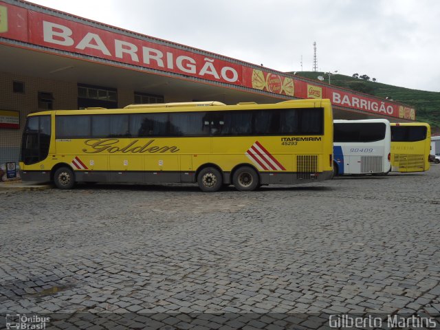 Viação Itapemirim 45293 na cidade de Manhuaçu, Minas Gerais, Brasil, por Gilberto Martins. Número da foto: #1733921.