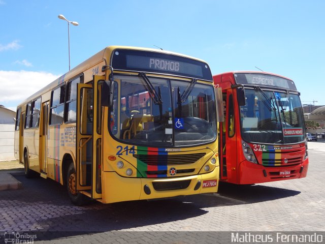 Empresa Metropolitana 214 na cidade de Recife, Pernambuco, Brasil, por Matheus Fernando. Número da foto: #1736325.
