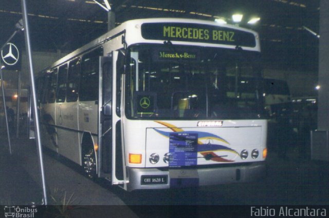 Mercedes-Benz 1628 na cidade de São Paulo, São Paulo, Brasil, por Fabio Alcantara. Número da foto: #1736085.