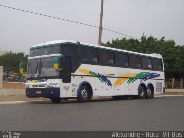 Ônibus Particulares 1991-R na cidade de Primavera do Leste, Mato Grosso, Brasil, por Alexandre Rodrigo. Número da foto: #1739114.