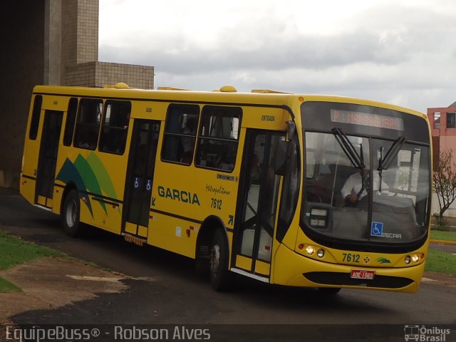 Viação Garcia 7612 na cidade de Apucarana, Paraná, Brasil, por Robson Alves. ID da foto: 1707255.