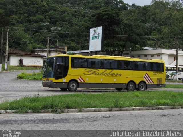 Viação Itapemirim 45267 na cidade de Manhuaçu, Minas Gerais, Brasil, por Julio Cesar Euzebio Alves. Número da foto: #1706170.