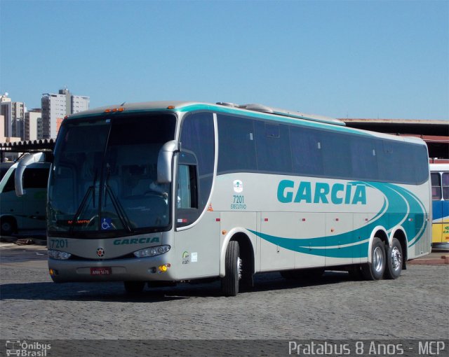 Viação Garcia 7201 na cidade de Londrina, Paraná, Brasil, por Cristiano Soares da Silva. Número da foto: #1745200.