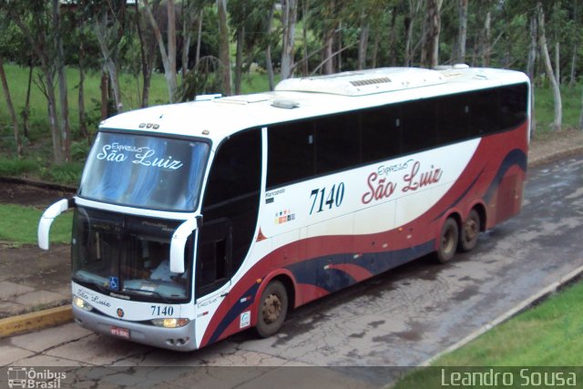 Expresso São Luiz 7140 na cidade de Cuiabá, Mato Grosso, Brasil, por [Leandro Sousa]. Número da foto: #1749364.