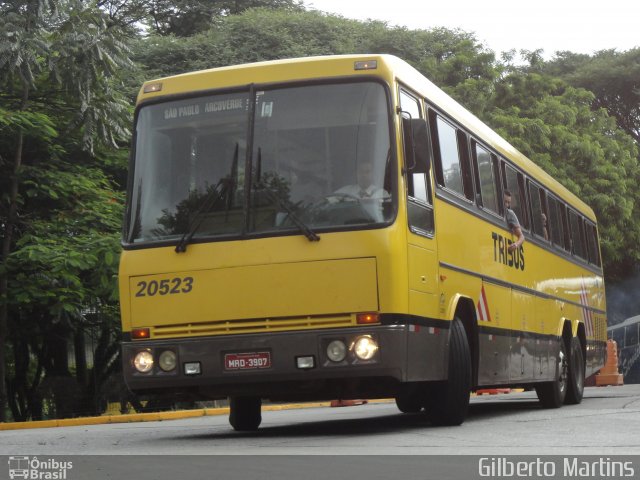 Viação Itapemirim 20523 na cidade de São Paulo, São Paulo, Brasil, por Gilberto Martins. ID da foto: 1753201.