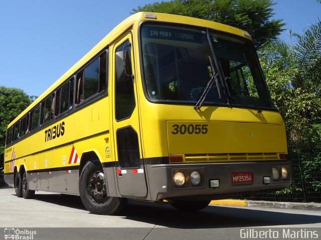 Viação Itapemirim 30055 na cidade de São Paulo, São Paulo, Brasil, por Gilberto Martins. ID da foto: 1753275.