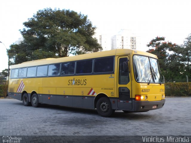 Viação Itapemirim 42037 na cidade de São José dos Campos, São Paulo, Brasil, por Vinicius Miranda. ID da foto: 1754632.