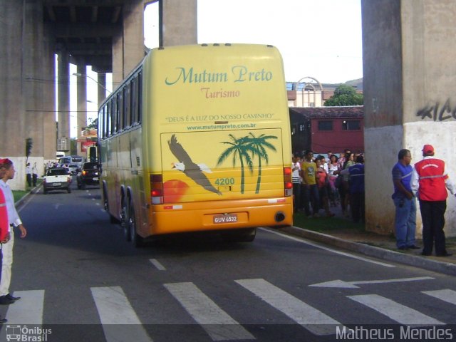 Viação Mutum Preto 4200 na cidade de Vitória, Espírito Santo, Brasil, por Matheus Mendes. Número da foto: #1756002.