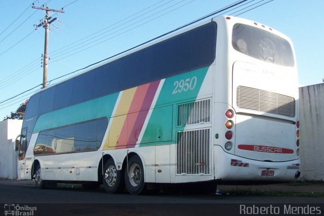 Ônibus Particulares 2950 na cidade de Marília, São Paulo, Brasil, por Roberto Mendes. ID da foto: 1756729.