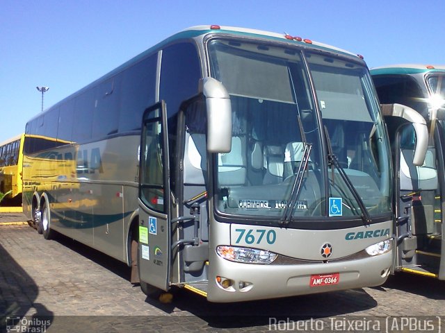 Viação Garcia 7670 na cidade de Londrina, Paraná, Brasil, por Roberto Teixeira. Número da foto: #1759523.