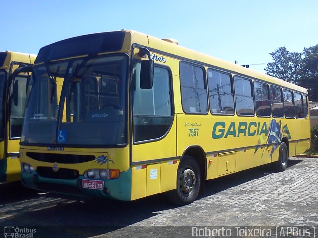 Viação Garcia 7557 na cidade de Londrina, Paraná, Brasil, por Roberto Teixeira. ID da foto: 1761499.