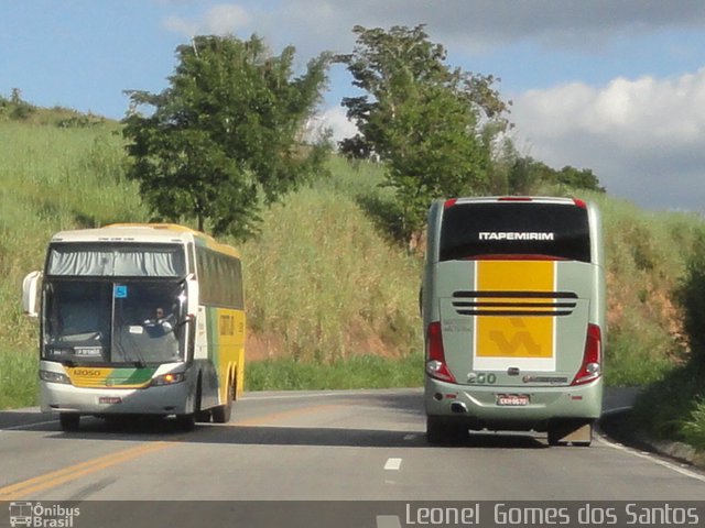 Viação Itapemirim 250 na cidade de Teófilo Otoni, Minas Gerais, Brasil, por Leonel  Gomes dos Santos. ID da foto: 1764300.