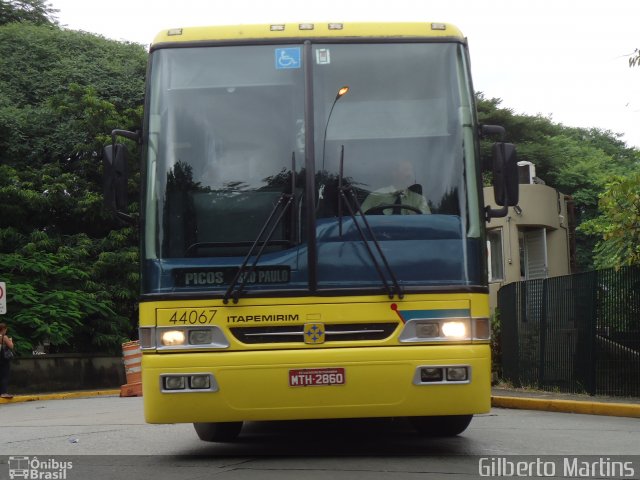 Viação Itapemirim 44067 na cidade de São Paulo, São Paulo, Brasil, por Gilberto Martins. Número da foto: #1763252.