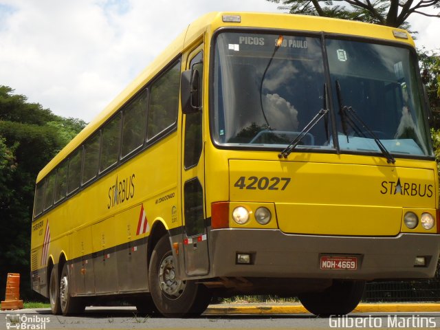 Viação Itapemirim 42027 na cidade de São Paulo, São Paulo, Brasil, por Gilberto Martins. ID da foto: 1764853.