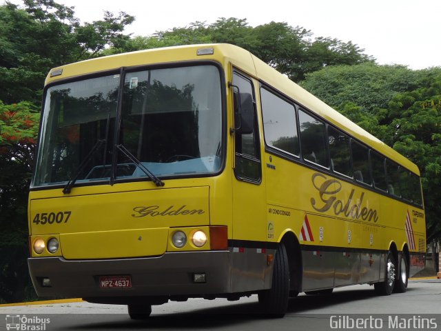 Viação Itapemirim 45007 na cidade de São Paulo, São Paulo, Brasil, por Gilberto Martins. ID da foto: 1764869.