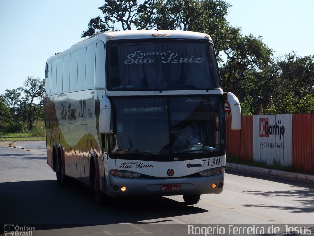 Expresso São Luiz 7130 na cidade de Brasília, Distrito Federal, Brasil, por Rogério Ferreira de Jesus. Número da foto: #1765366.