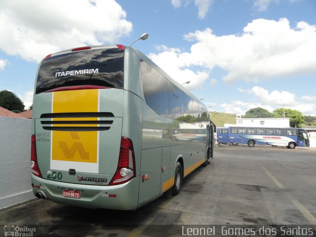 Viação Itapemirim 250 na cidade de Nanuque, Minas Gerais, Brasil, por Leonel  Gomes dos Santos. ID da foto: 1765681.