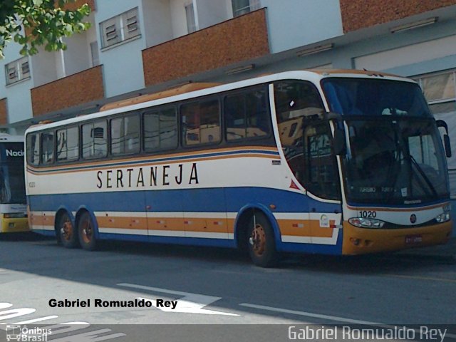 Viação Sertaneja 1020 na cidade de Poços de Caldas, Minas Gerais, Brasil, por Gabriel Romualdo Rey . Número da foto: #1711323.