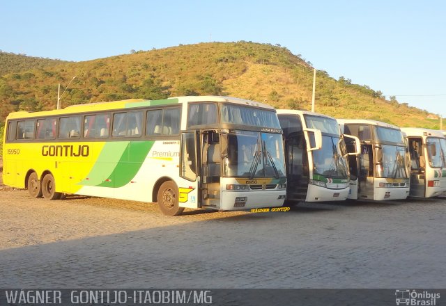 Empresa Gontijo de Transportes 15950 na cidade de Itaobim, Minas Gerais, Brasil, por Wagner Gontijo Várzea da Palma-mg. Número da foto: #1716916.