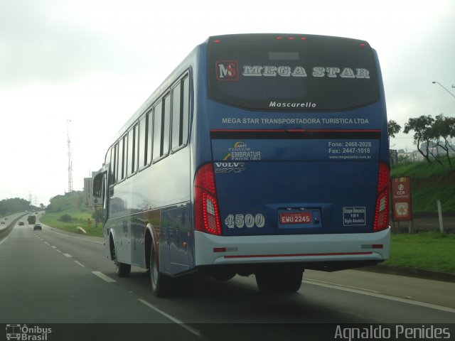 Mega Star Transportadora Turistica 4500 na cidade de Jacareí, São Paulo, Brasil, por Agnaldo Penides. Número da foto: #1720528.