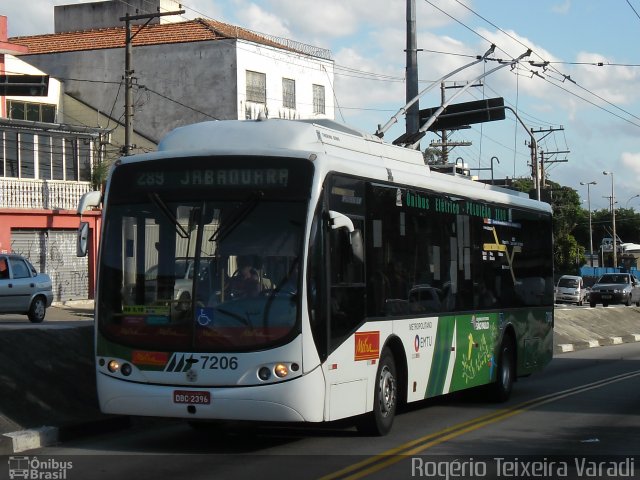 Metra - Sistema Metropolitano de Transporte 7206 na cidade de São Paulo, São Paulo, Brasil, por Rogério Teixeira Varadi. ID da foto: 1719073.