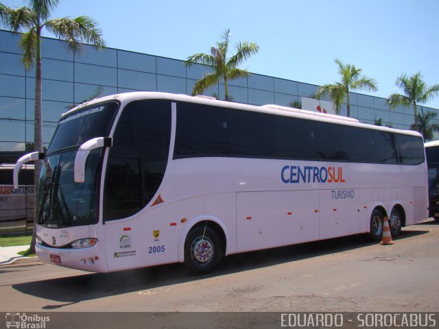 Centrosul Turismo 2005 na cidade de Cianorte, Paraná, Brasil, por EDUARDO - SOROCABUS. Número da foto: #1720744.