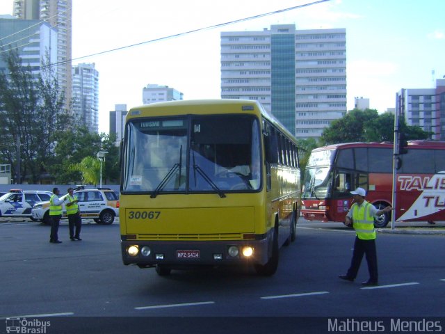 Viação Itapemirim 30067 na cidade de Vitória, Espírito Santo, Brasil, por Matheus Mendes. ID da foto: 1766828.