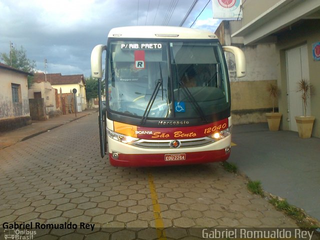 Viação São Bento Ribeirão Preto 12040 na cidade de Passos, Minas Gerais, Brasil, por Gabriel Romualdo Rey . Número da foto: #1766615.