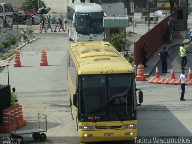 Viação Itapemirim 45217 na cidade de Rio de Janeiro, Rio de Janeiro, Brasil, por Tadeu Vasconcelos. ID da foto: 1767336.