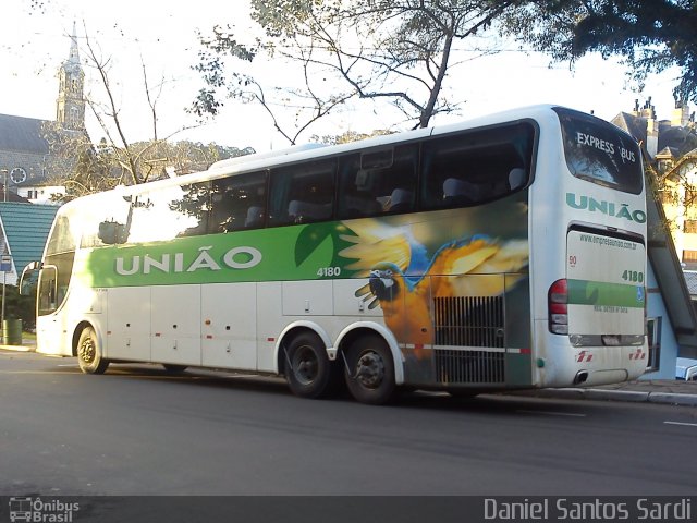 Empresa União de Transportes 4180 na cidade de Gramado, Rio Grande do Sul, Brasil, por Daniel Santos Sardi. Número da foto: #1792772.