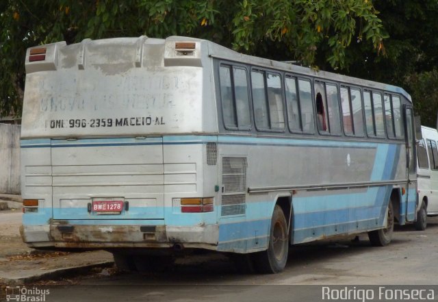 Ônibus Particulares Ex-Expresso de Prata (SP) na cidade de Maceió, Alagoas, Brasil, por Rodrigo Fonseca. ID da foto: 1795804.